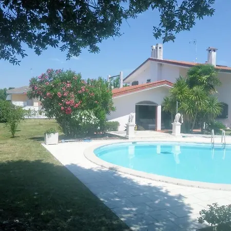 Luxus Villa *